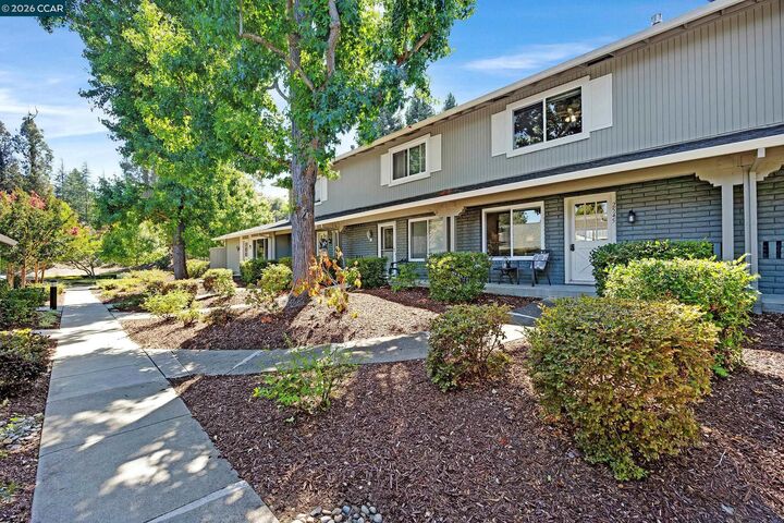 Property Photo: 2545 Fountainhead Dr CA 94583