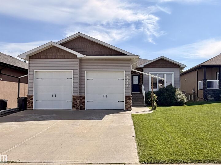 Property Photo: 3809 52 Av AB T7A 1T7