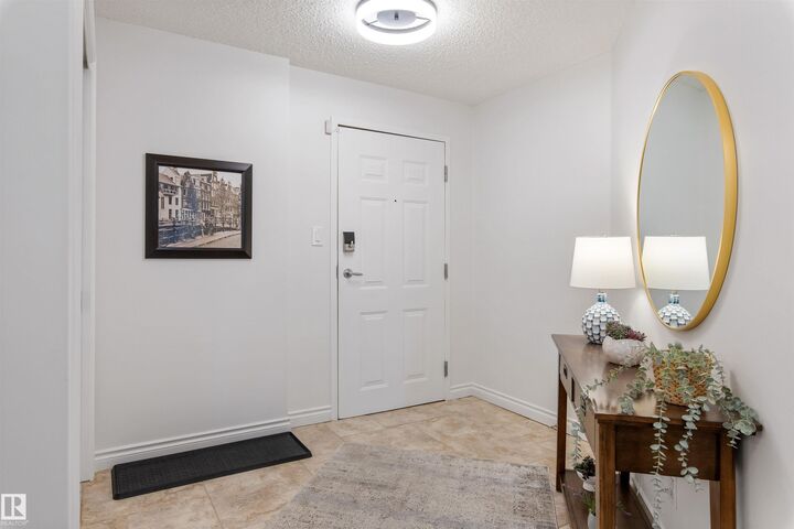 Property Photo:  10108 125 Street NW 105  AB T5N 4B6 