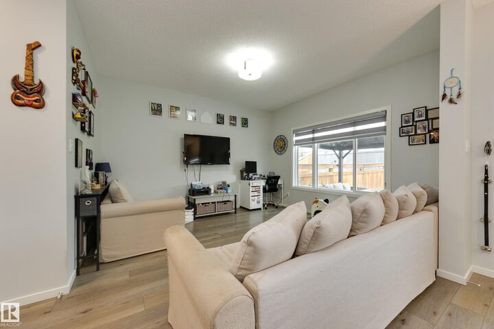 Property Photo: 1020 Daniels Loop SW AB T6W 4C9
