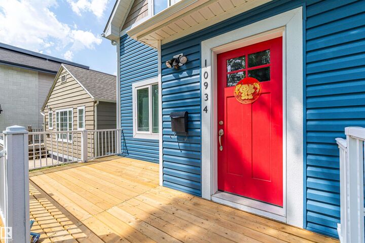 Property Photo: 10934 80 Avenue NW AB T6G 0R1