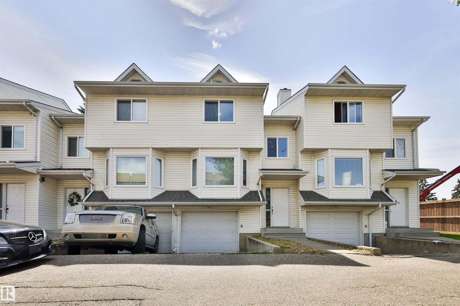Property Photo:  15529 95 Avenue NW  AB T5P 0A2 