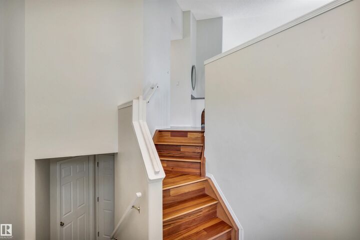Property Photo:  20 Highland Crescent  AB T8N 6K1 