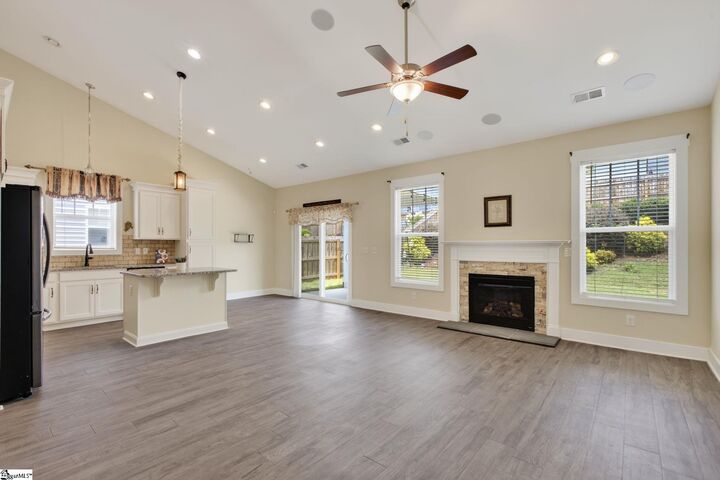 Property Photo:  811 Abberly Trail  SC 29651 