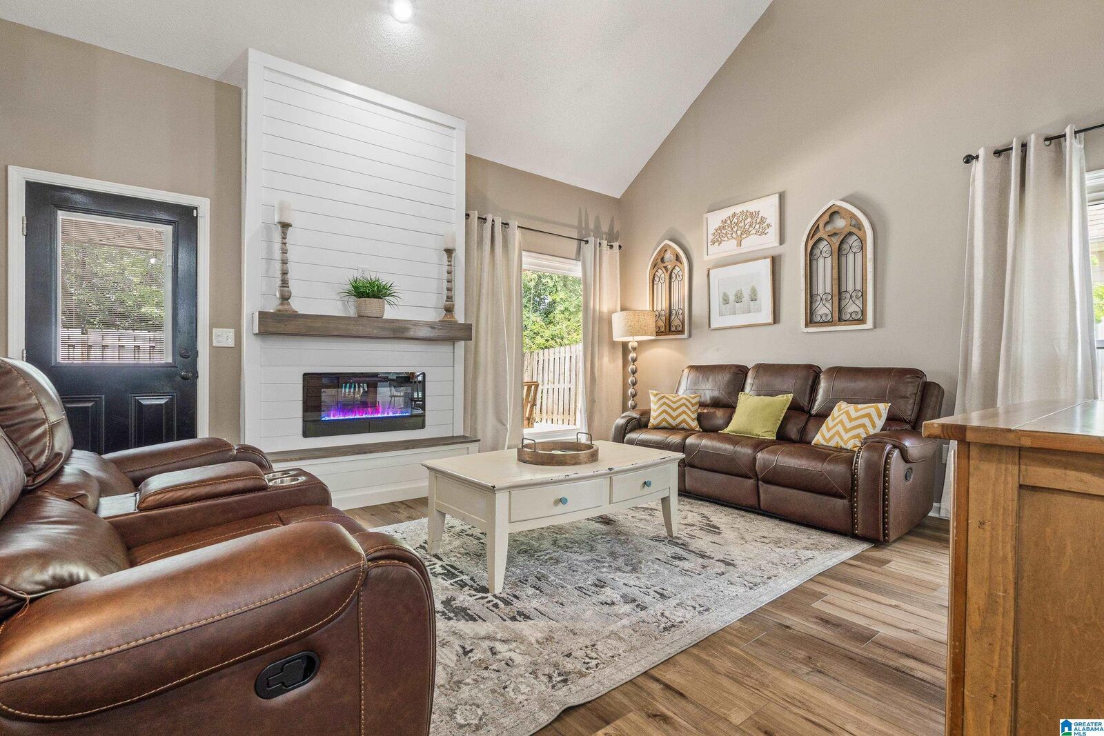 Property Photo: 1301 Amberley Woods Drive AL 35080