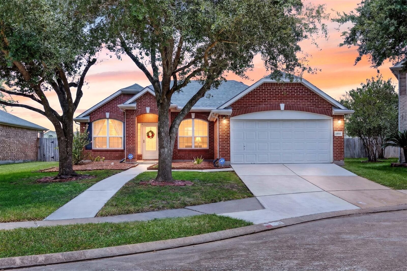 Property Photo:  14810 Stocklin Court  TX 77498 