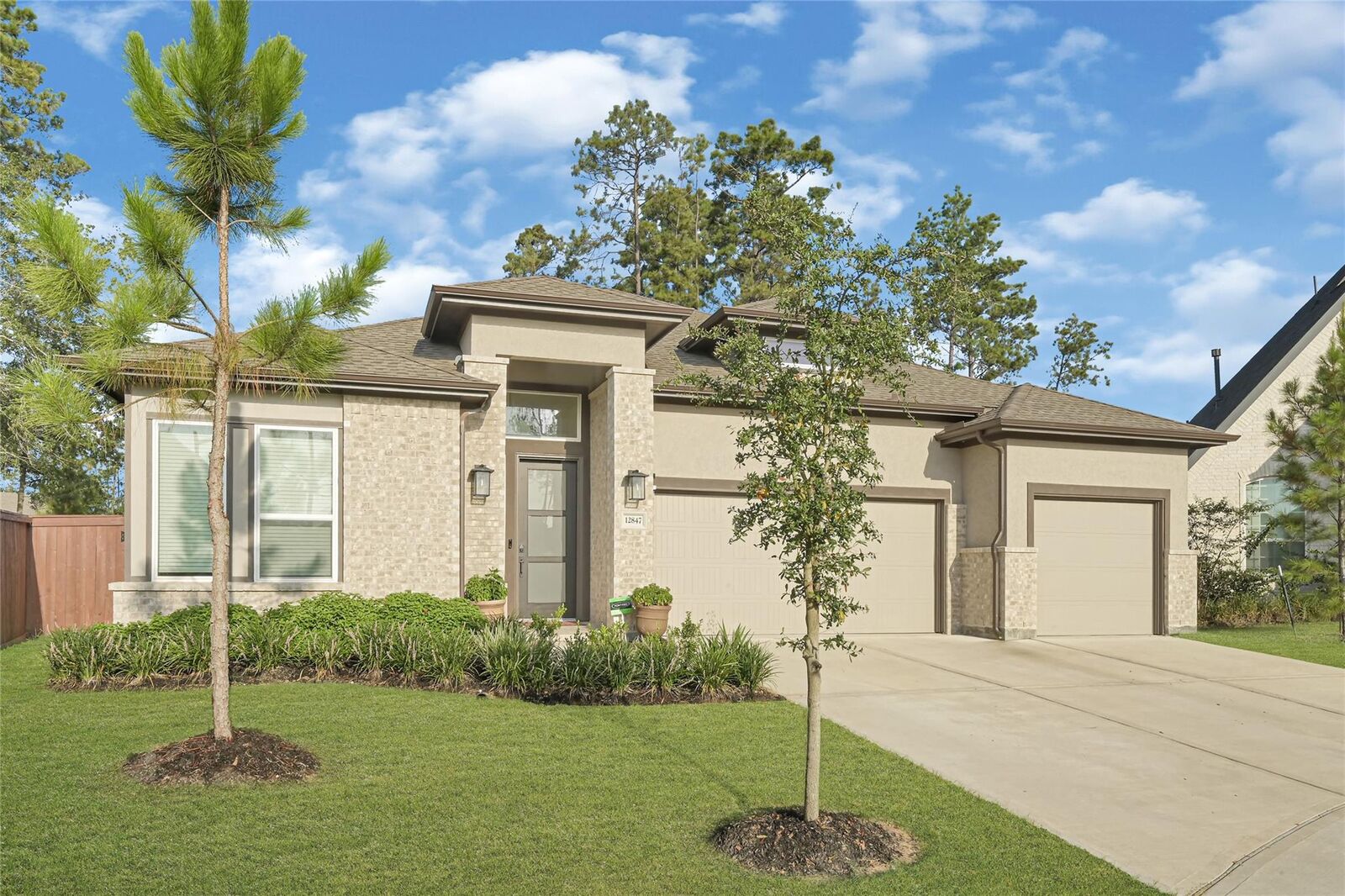 Property Photo:  12847 Forest Garden Court  TX 77302 