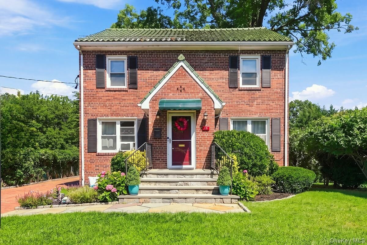 Property Photo:  34 Keats Avenue  NY 10530 