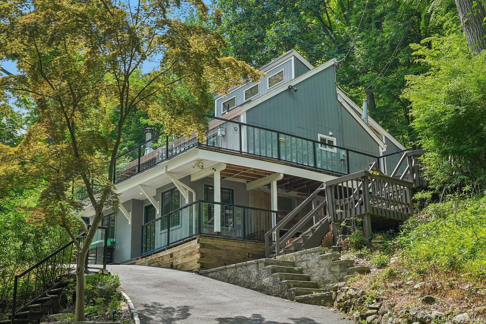 Property Photo:  736 Route 9W S  NY 10960 