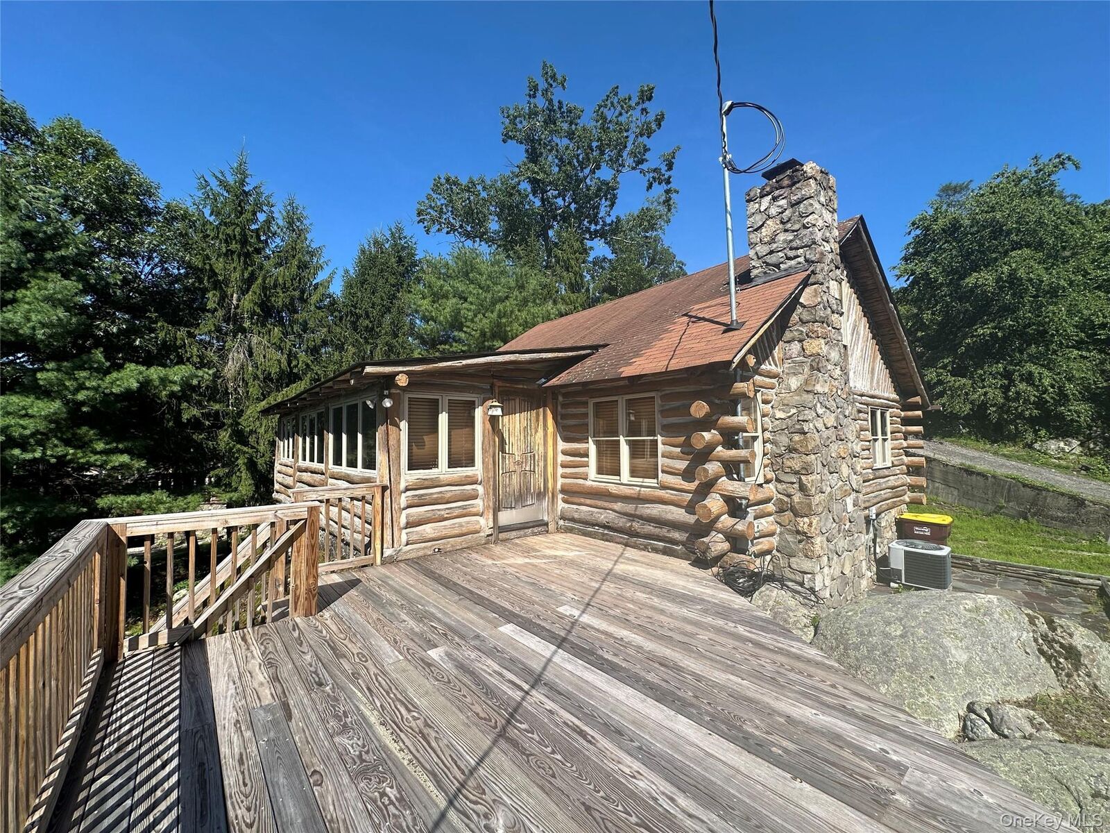 Property Photo:  122 Woods Road  NY 10925 