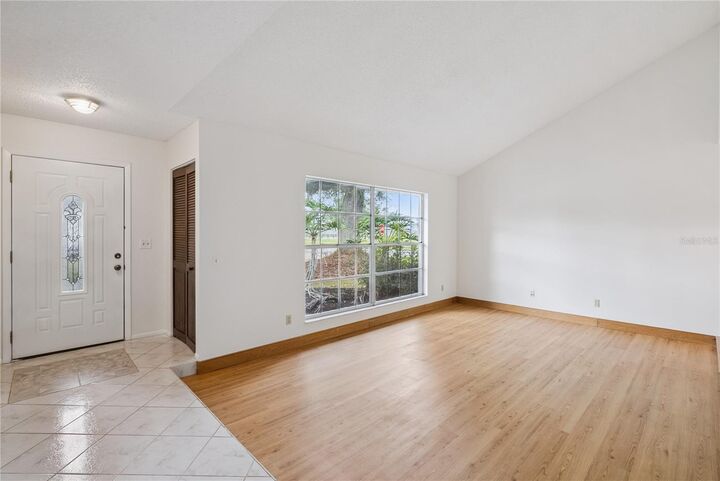 Property Photo: 1298 Madelena Avenue FL 32708