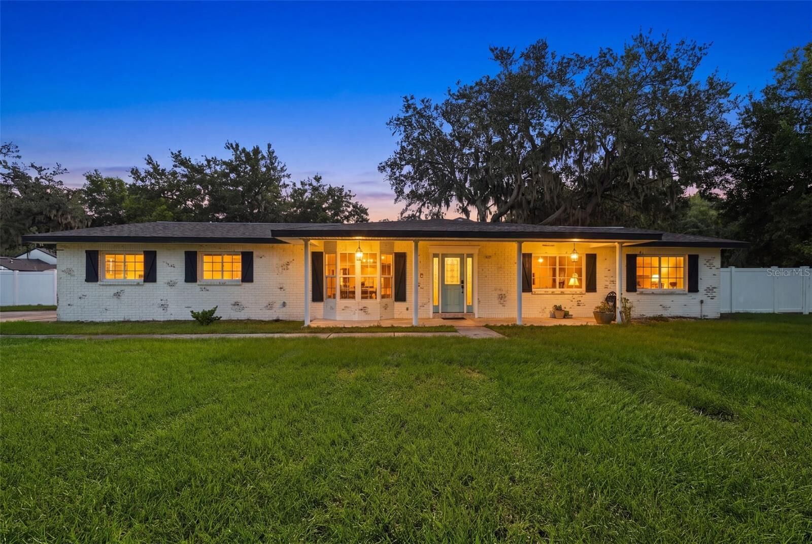 Property Photo:  2119 Gallagher Road  FL 33527 