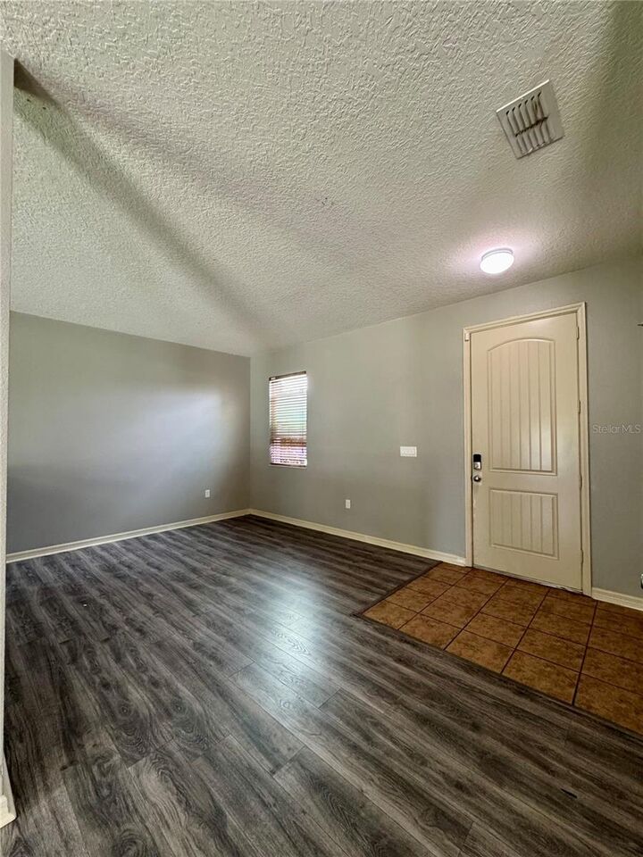 Property Photo:  998 Hermosa Way  FL 34744 