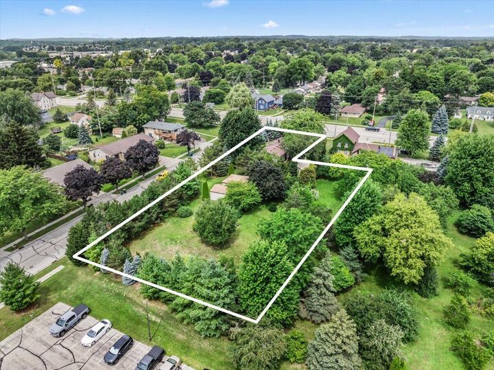 Property Photo: 6492 Municipal Dr WI 53095