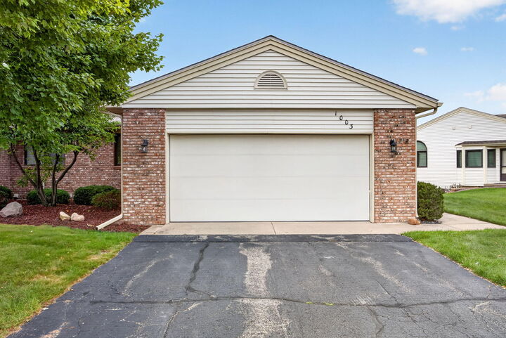 Property Photo:  1003 Bayou Drive SW  MI 49315 