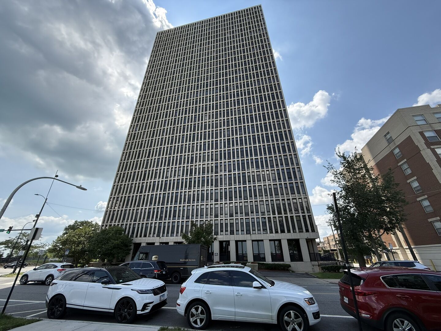 Property Photo:  6700 S South Shore Drive 18K  IL 60649 