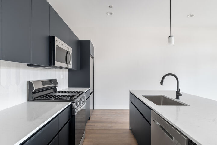 Property Photo:  