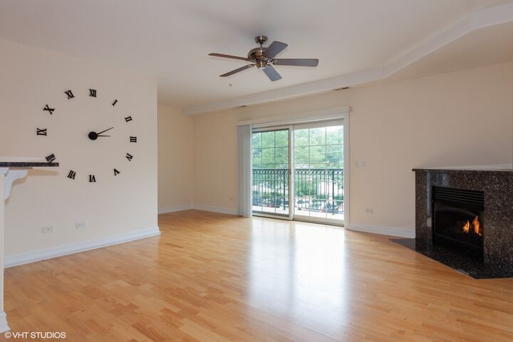 Property Photo: 36 S Cass Avenue 3D IL 60559