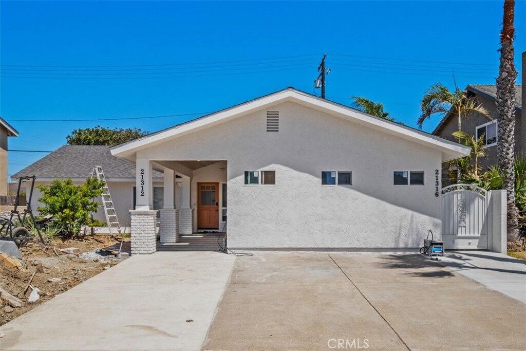 Property Photo: 21312 Bulkhead Circle CA 92646
