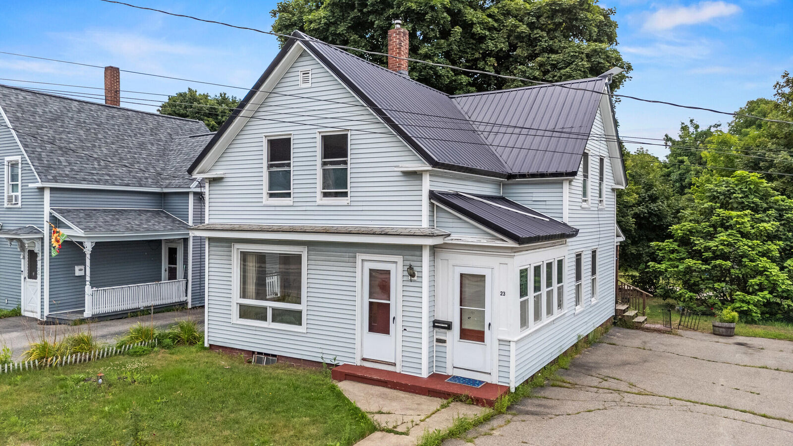 Property Photo:  23 Cottage Street  ME 04073 