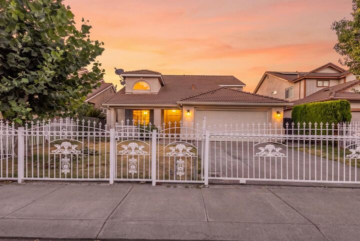 Property Photo:  1207 William Moss Boulevard  CA 95206 