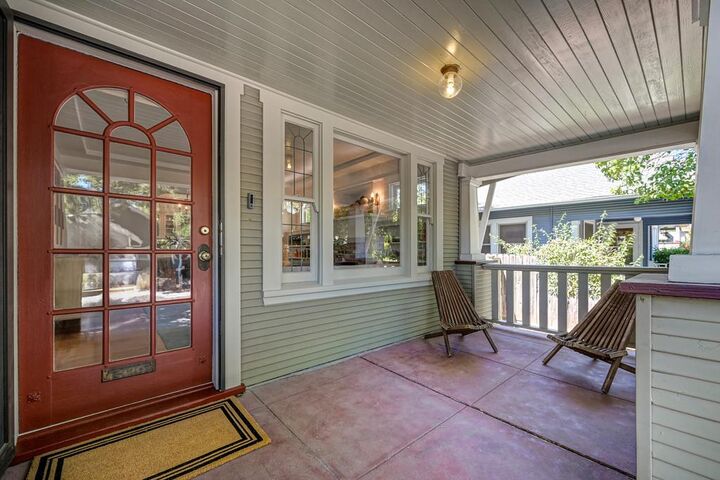 Property Photo:  1124 34th Street  CA 95816 