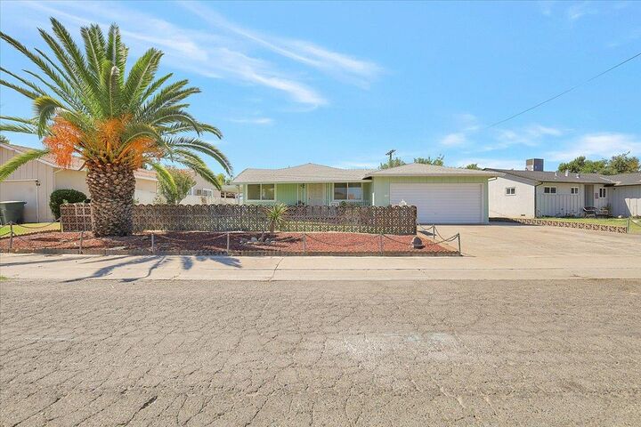 Property Photo:  1122 E 19th Street  CA 95901 