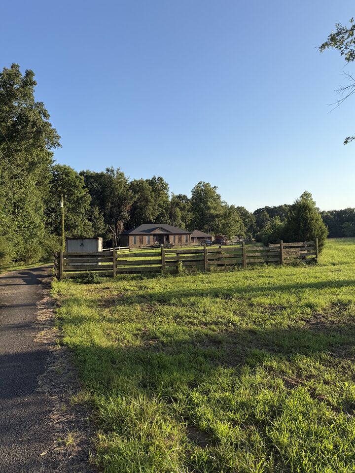 Property Photo:  7541 Greer Rd  TN 37072 
