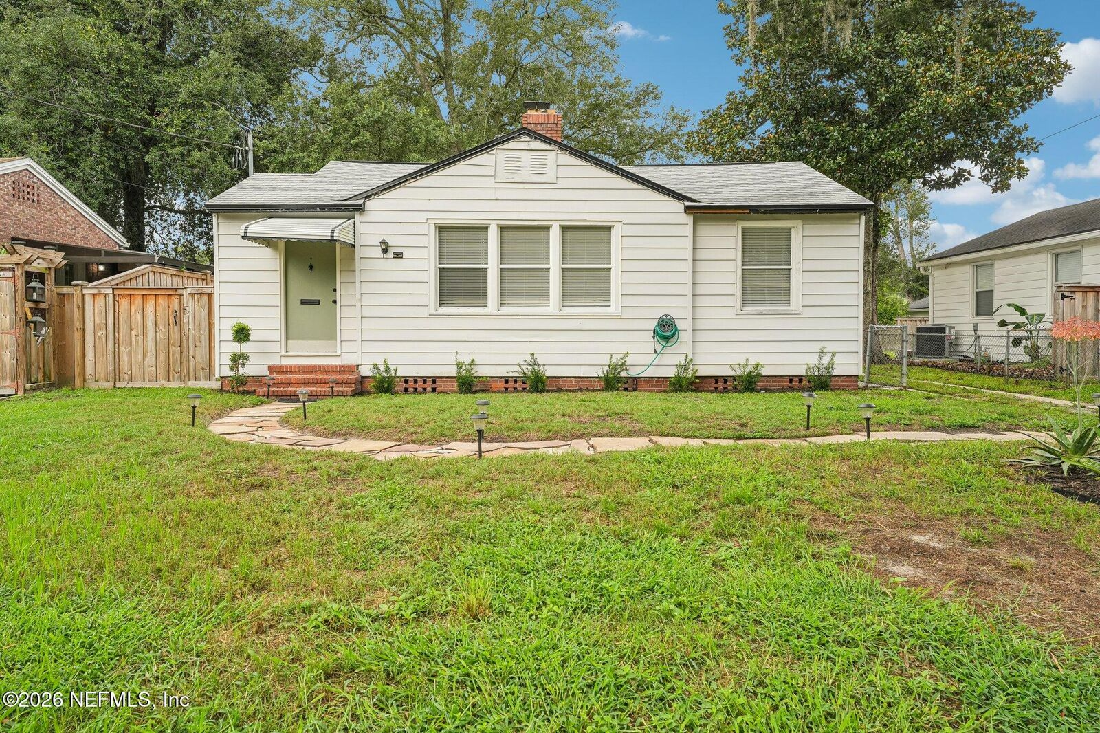Property Photo:  1632 Charon Road  FL 32205 