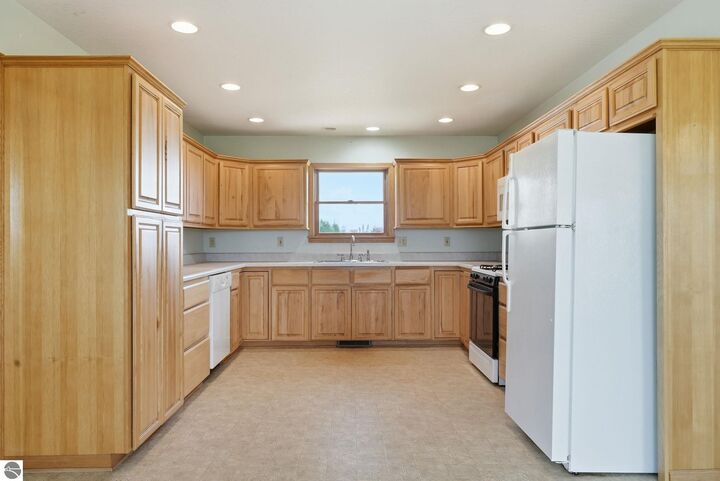 Property Photo: 11650 S Burkett Road MI 49665