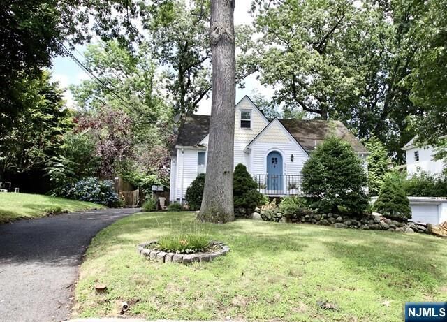 Property Photo: 506 Smith Place NJ 07450