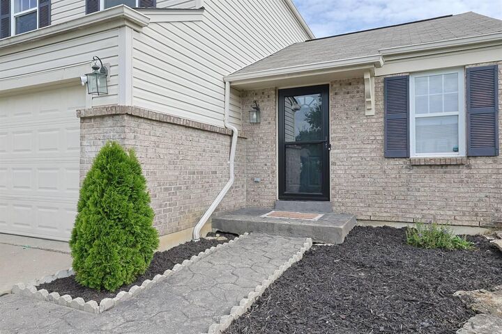 Property Photo: 2686 Edenbridge Court KY 41005