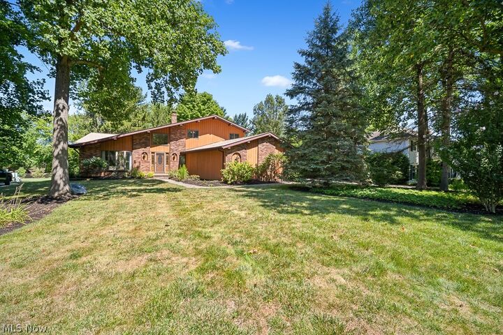Property Photo:  6551 Queens Way  OH 44141 
