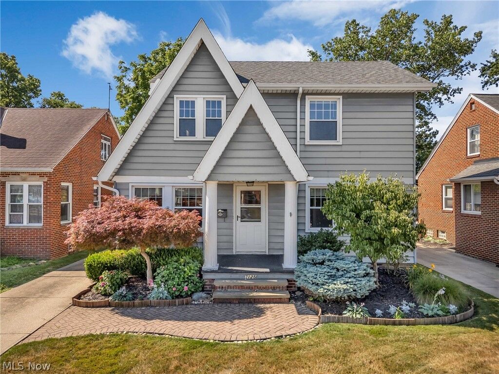 Property Photo:  2125 Brookview Boulevard  OH 44134 