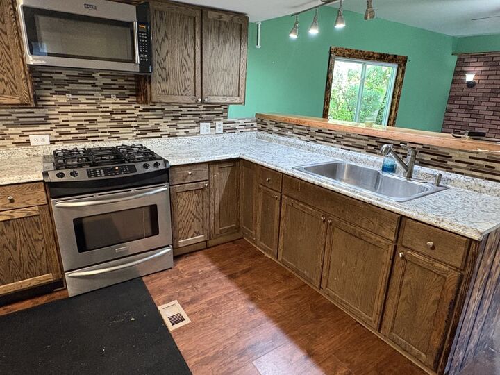 Property Photo: 6 Evergreen Lane NH 03455