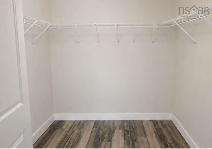 Property Photo: 17 Parkwood Drive NS B4N 3T3