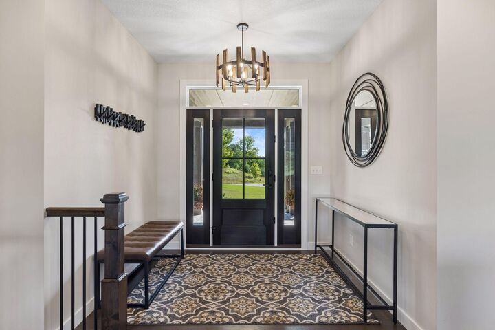 Property Photo: 607 Heritage Place MN 55082