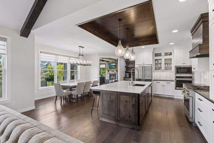 Property Photo:  607 Heritage Place  MN 55082 