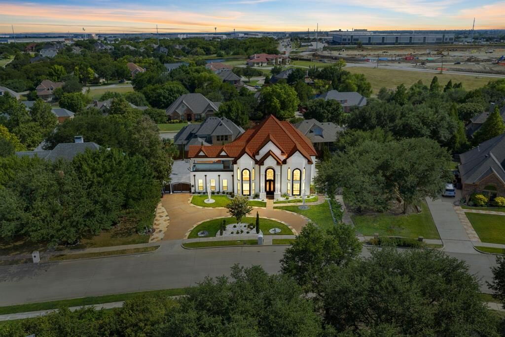 Property Photo: 426 Stone Canyon Drive TX 75182