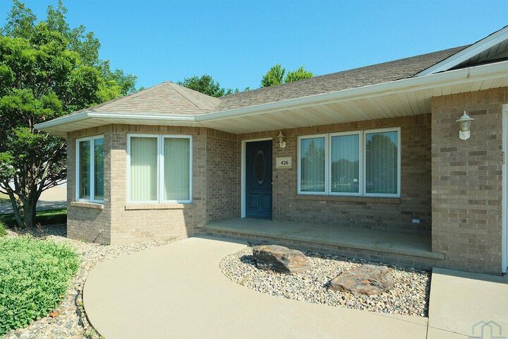 Property Photo:  426 14th Street SE  IA 51250 