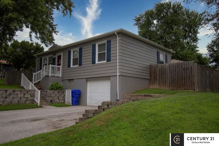 Property Photo:  7413 S 76th Avenue  NE 68128 