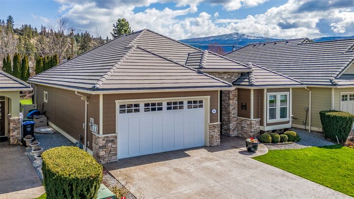 Property Photo:  4450 Gordon Drive 105  BC V1W 1T1 