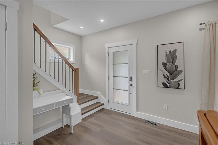 Property Photo:  45 Brighton Avenue  ON N3S 1V8 