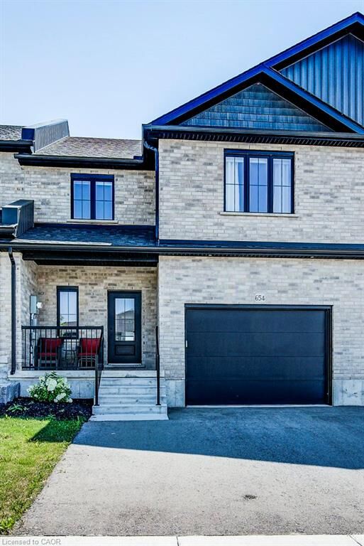 Property Photo: 654 Wray Avenue S ON N4W 3K9