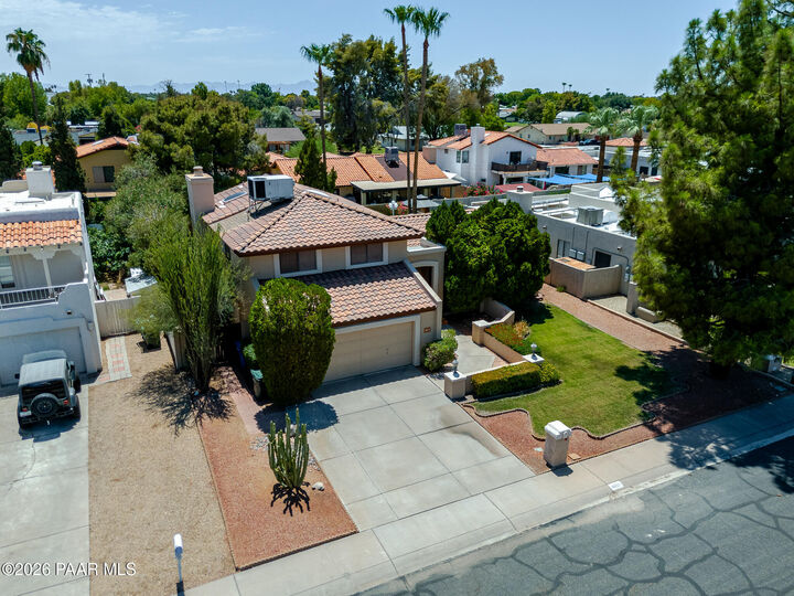 Property Photo: 4023 W Beverly Lane AZ 85053