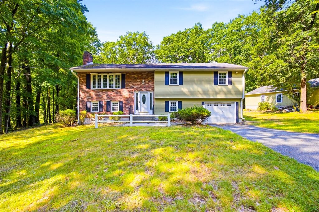 Property Photo:  198 Hollis Rd  MA 01462 