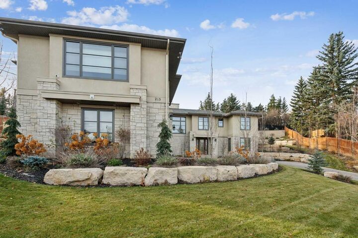 Property Photo: 215 Patton Court SW AB T2V 5G4