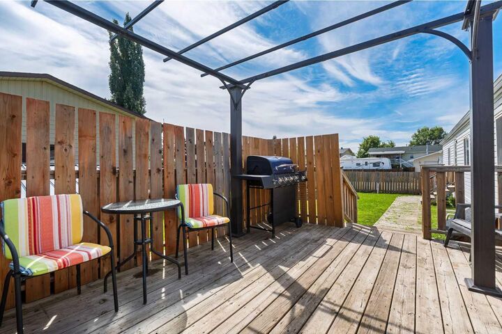 Property Photo:  10 Auttreaux Drive  AB T7S 1C8 