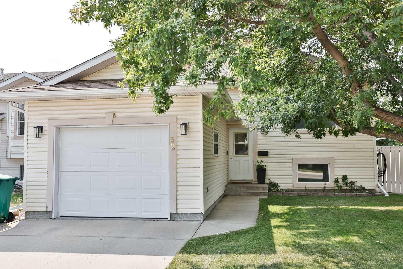 Property Photo: 52 Ermineview Way N AB T1H 6L8