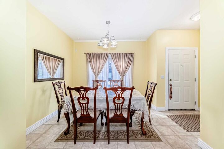 Photo de la propriété: 187 Bridlewood View SW AB T2Y 3X7